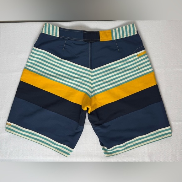 Patagonia Wavefarer Board Shorts Mens Size 34 Fitz Striped Swim Trunks - Picture 14 of 14